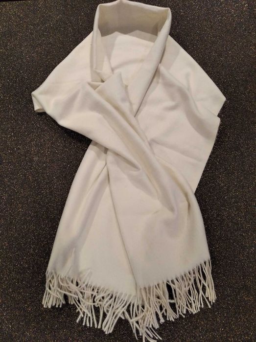 Cachecóis / Echarpes / Lenços novos ou como novos