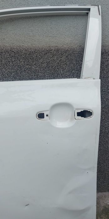 Двері передні Toyota corolla