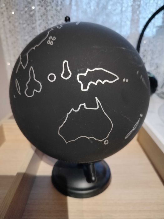 Globus czarny Ikea