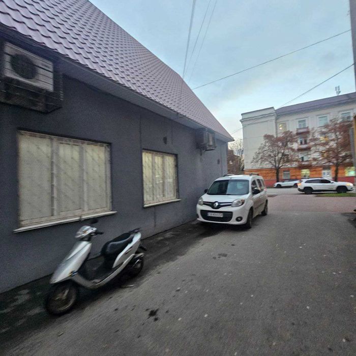 Продаж нежитлового приміщення,центр, бізнес,276 м.кв.Ціна знижена .