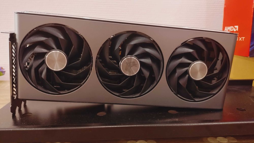 AMD RX 7800 XT Nitro+ 16GB