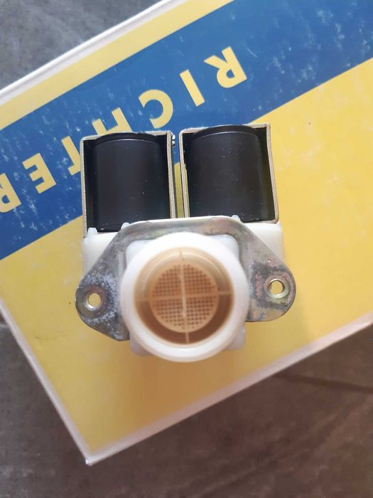 Elektrozawór do pralki dwudrożny E-00/217 Elektro zawór Indesit