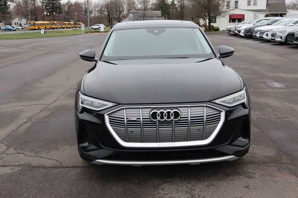 Audi e-tron Sportback quattro Premium      2021
