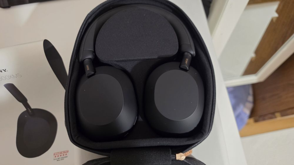 Sony  WH-1000XM5