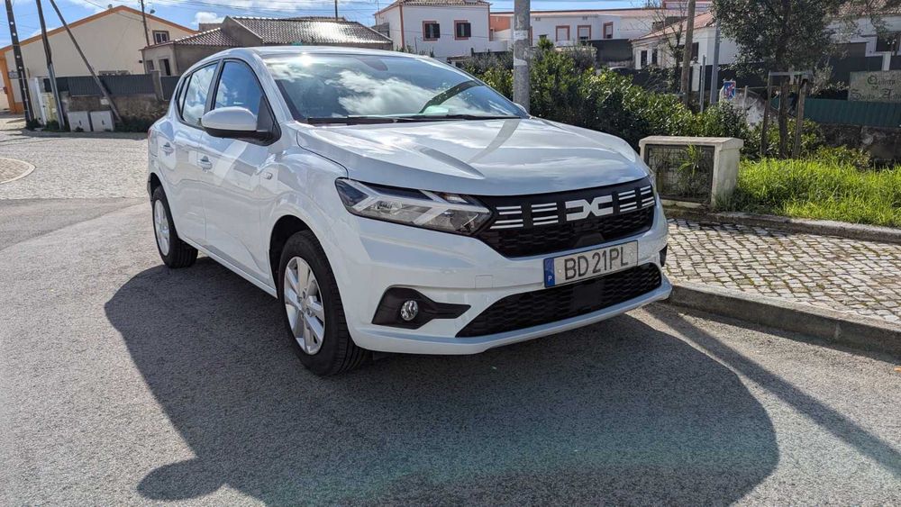 Dacia Sandero 1.0 TCe CVT Automático 2023 – 3.180 km