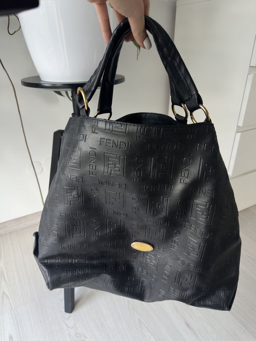 Torebka torba fendi czarna duza