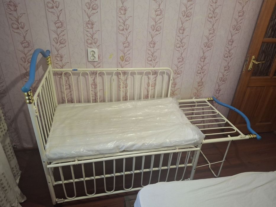 Продам дитяче металеве ліжко