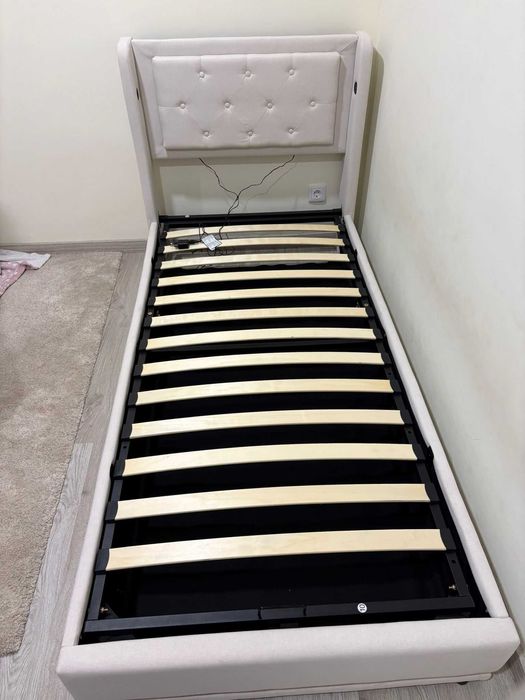 Cama de solteiro de algodão com armazenamento