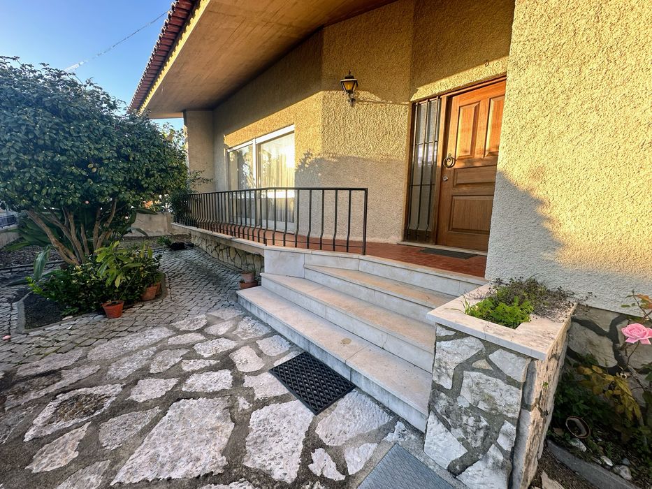 Moradia T5 no centro da Marinha Grande