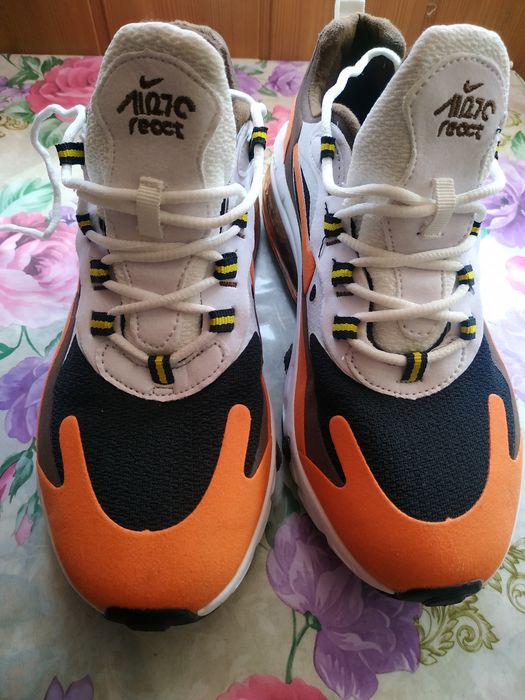 Продаю кроссовки Adidas React