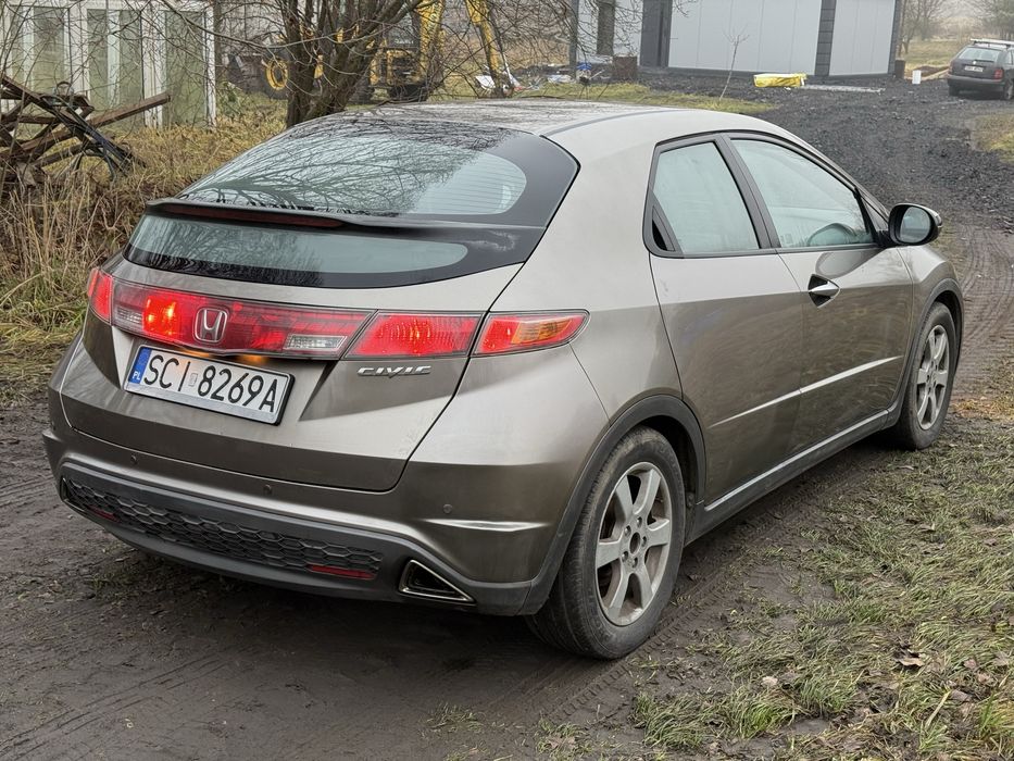 Honda Civic VIII UFO 1.8 b + lpg