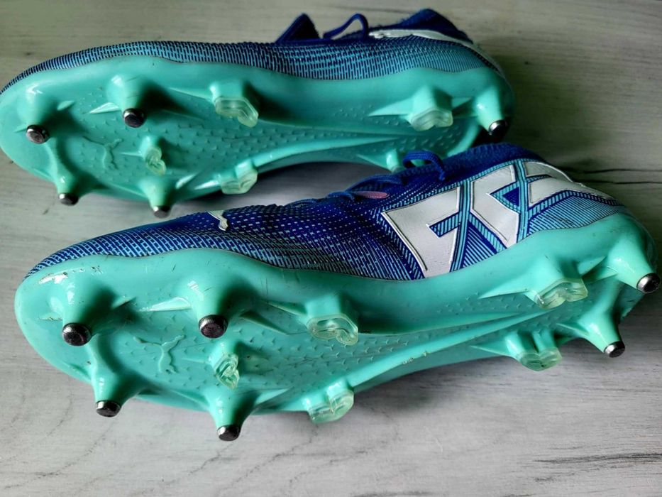 Buty do piłki nożnej Korki Prima future 7 match rozmiar 40 stan bdb