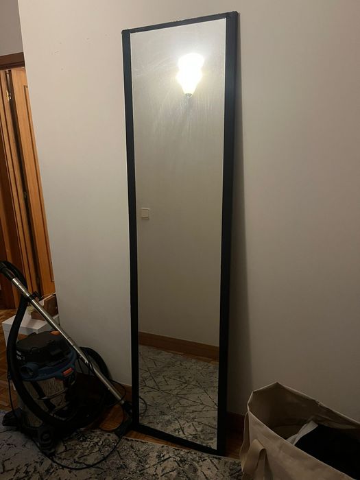 Espelho grande preto