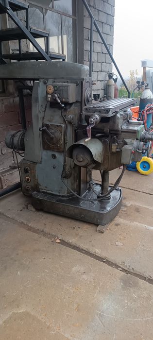 Frezarka uniwersalna Jarocin fwd 25