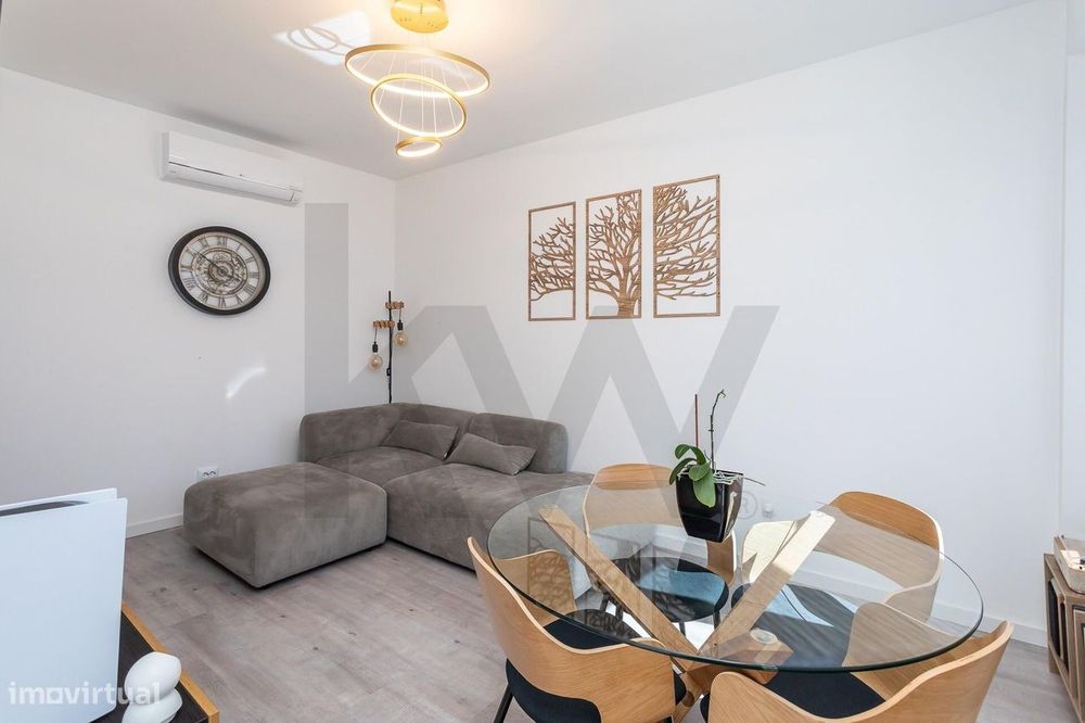 T1+1 Totalmente Renovado | Elegância, Conforto e Excelente Localização