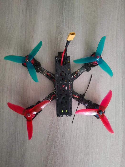 Dron FPV TBS source one V3 custom