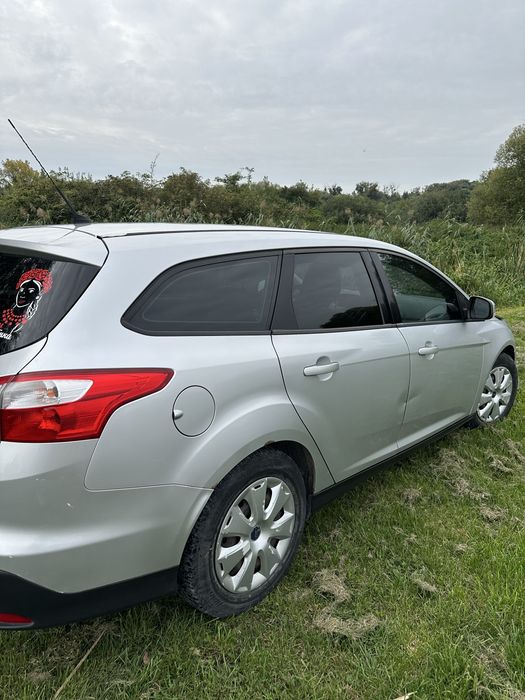 Автомобіль ford focus