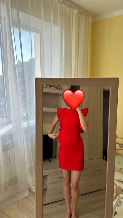 Червоне плаття