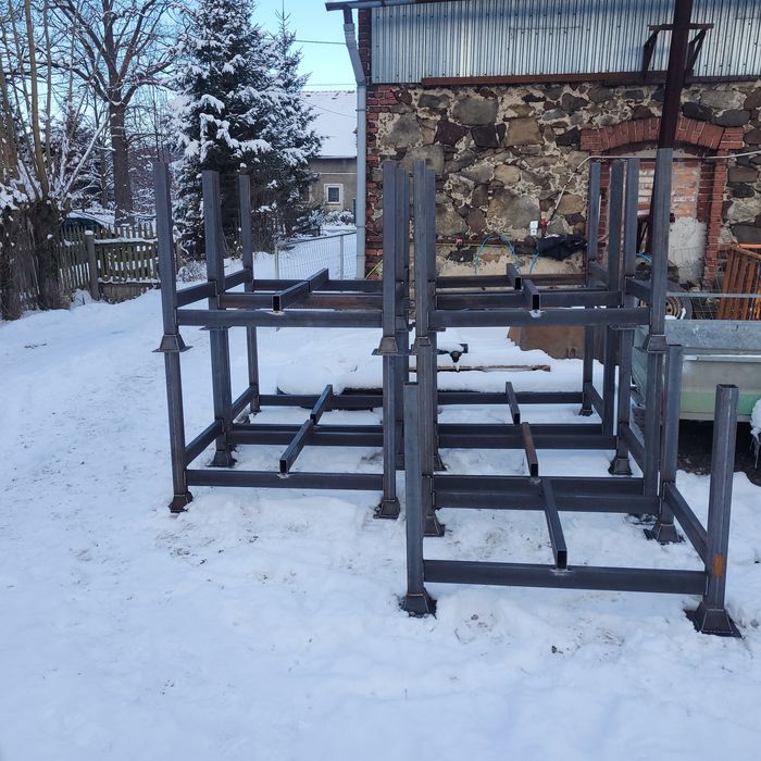 Kosz transportowy do rusztowań