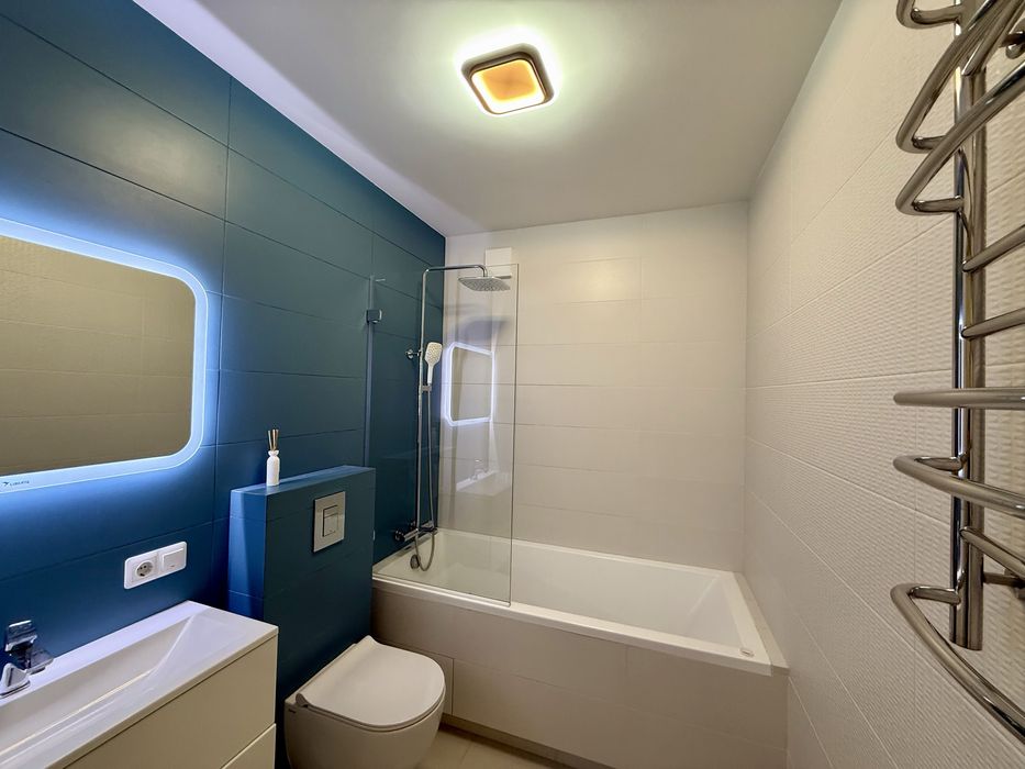 Трехкомнатная квартира с ремонтом в ЖК Леваневский.