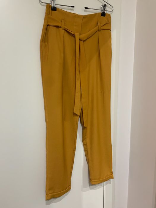 Calças finas amarelas64730302708227122