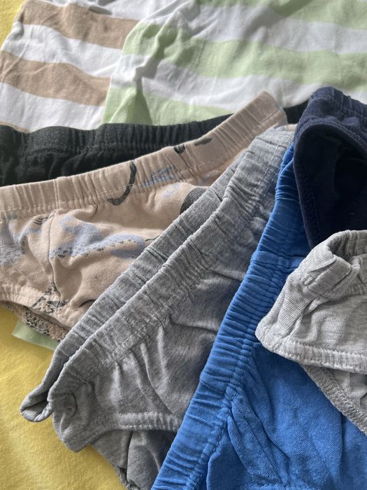 Zestaw dziecięcy – podkoszulki i majtki, rozmiar 104