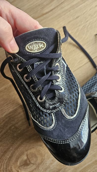 Туфлі (кросівки) італійської фірми Walk. Оригінал. В ідеальному стані