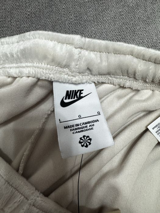 Nowe spodnie welurowe Nike L