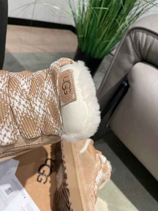 UGG Beige Lowmel  RR.41