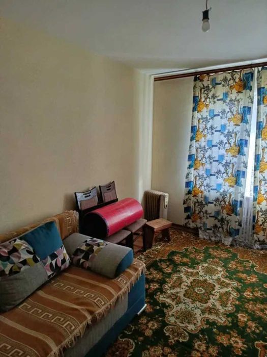 *2-кімнатна квартира в Олександрівському районі по вул.Шкільна