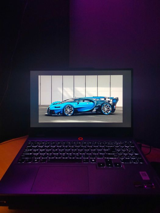 Laptop LENOVO LOQ   Ryzen 5 7235HS 512 GB SSD GeForce RTX 3050 / Win11