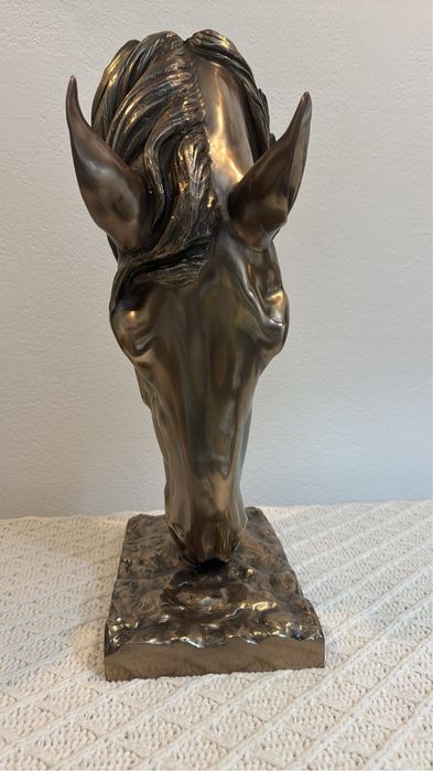 Escultura cabeça de cavalo com 57cm