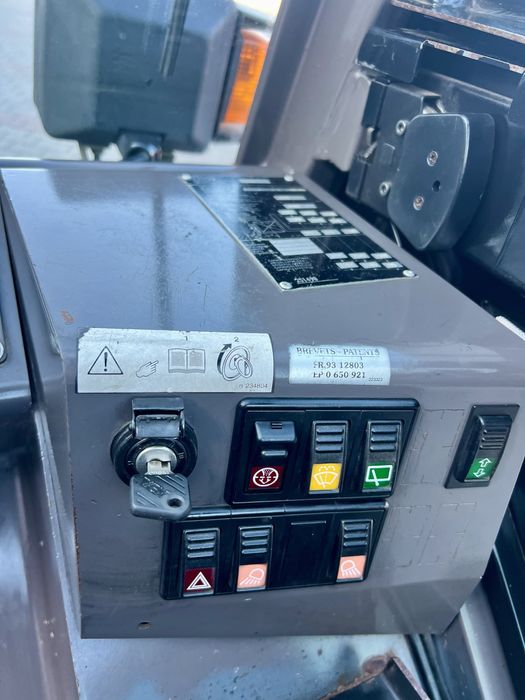 Навантажувач дизельний Manitou MSI25T, 2007р., 2.5т., 6м.