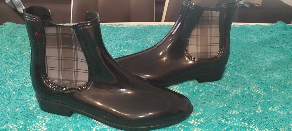 Buty kalosze stan bdb r. 40
