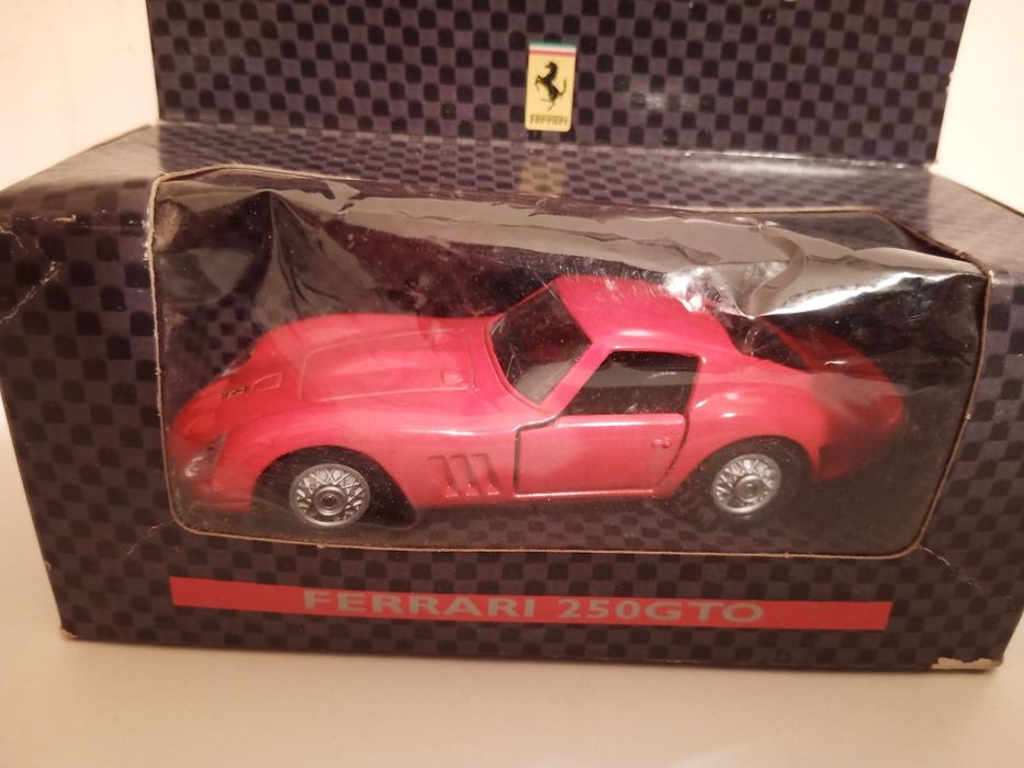 Ferrari 250 GTO Maisto 1/38 Vermelho 1962