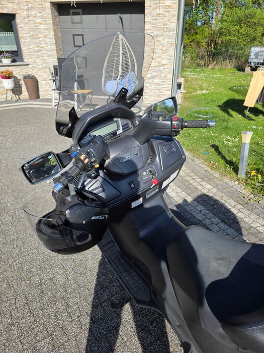 Suzuki Burgman AN  650 executive