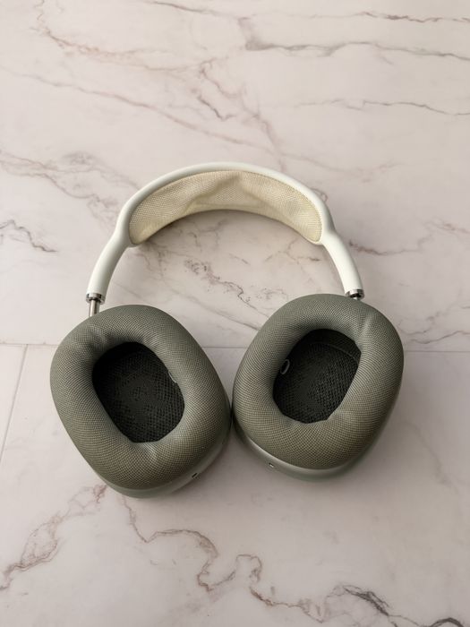Airpods max.
