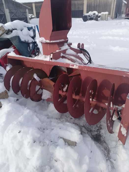 Dmuchawa i pług do śniegu