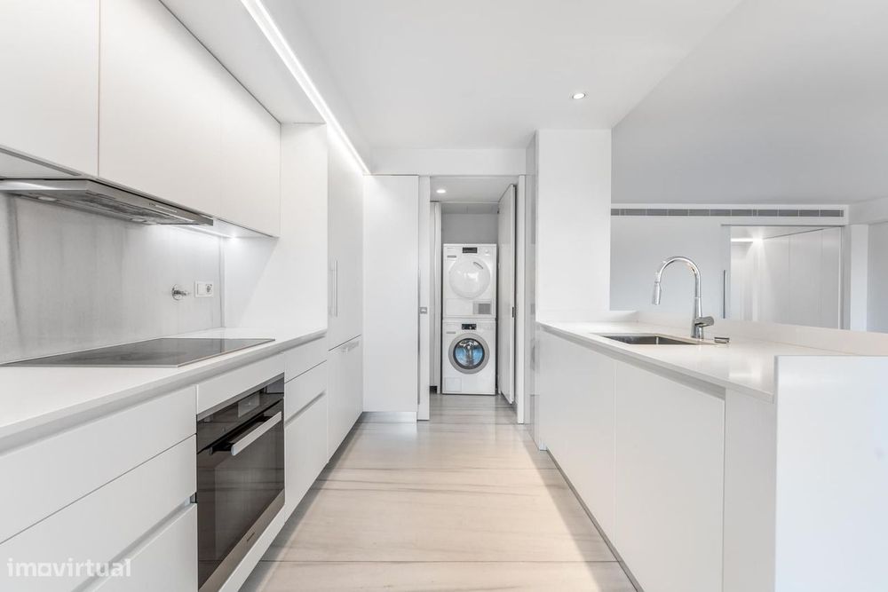 Apartamento T2 com jardim, Cascais