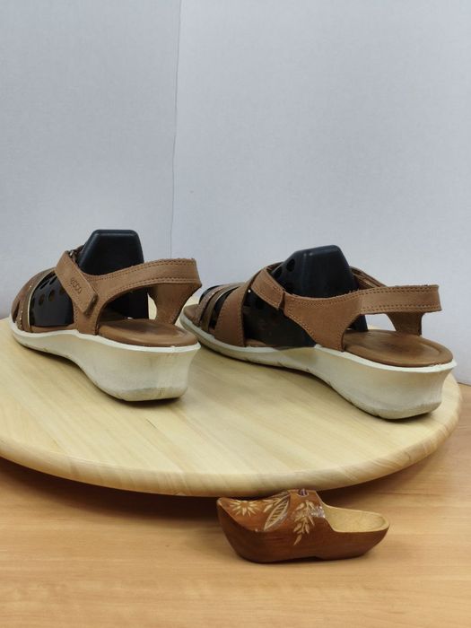 Sandały r.40 ECCO Felicia damskie skórzane na rzep