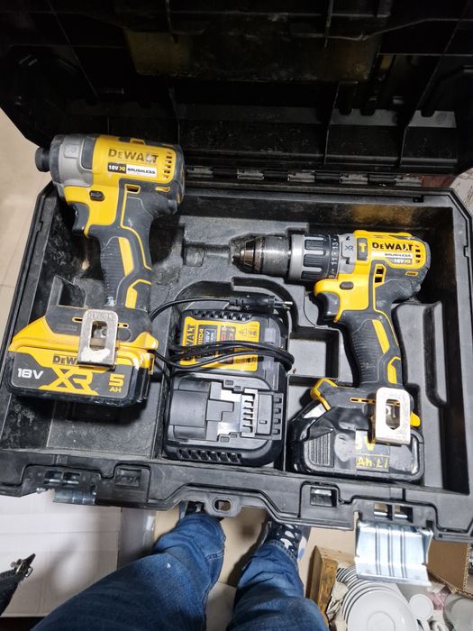 Comjunto máquinas  furar