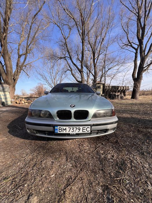 Продам BMW е39 520