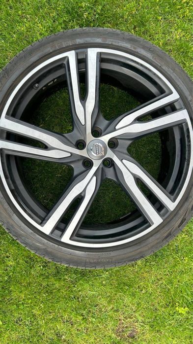 Диски VOLVO R-DESIGN R22 з шинами