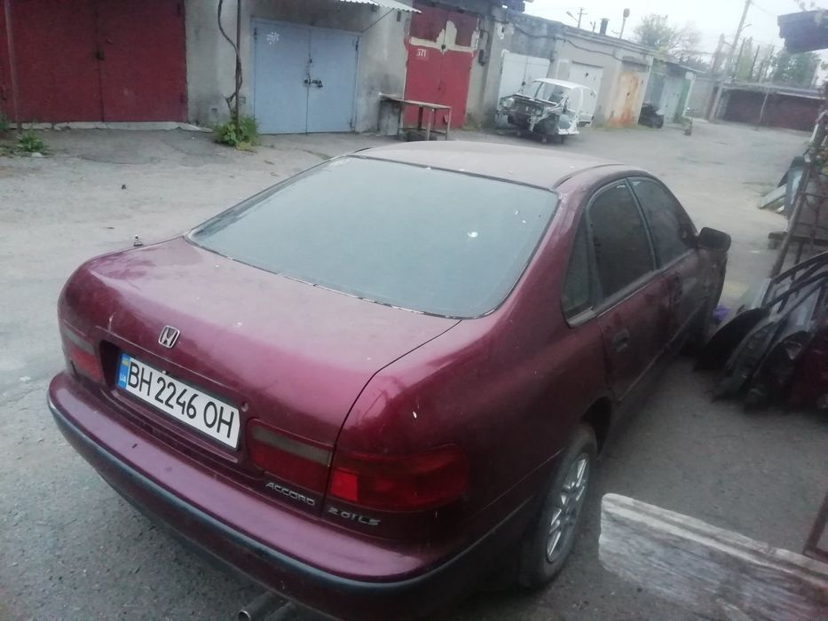 Продам Хонду Аккорд