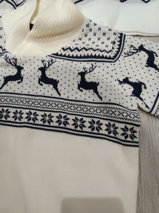 Zestaw świątecznych swetrów mama i syn