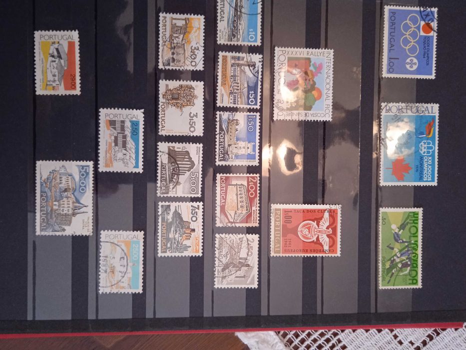 Coleção de selos dos anos 80