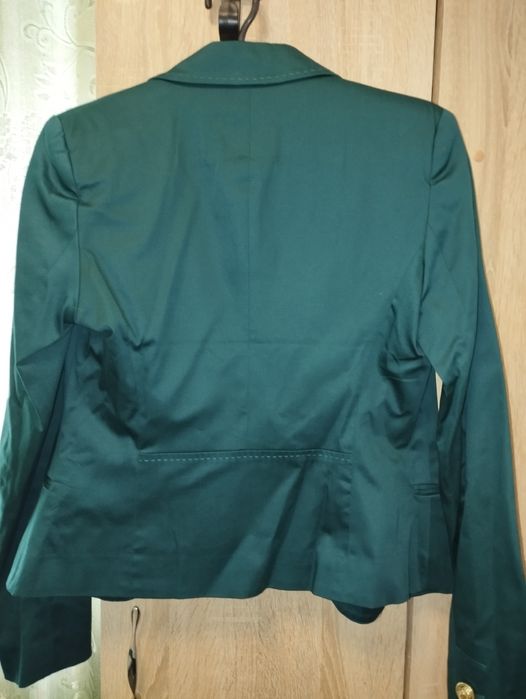 Пиджак женский новый - зелёного цвета