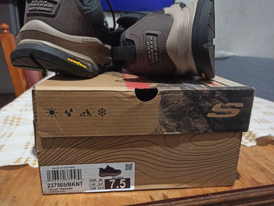 Кроссовки skechers