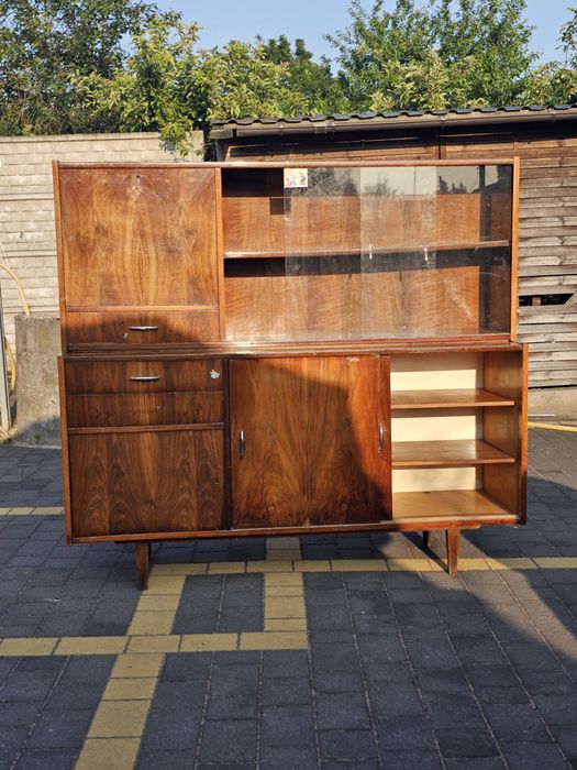 Kredens z PRL lata .60