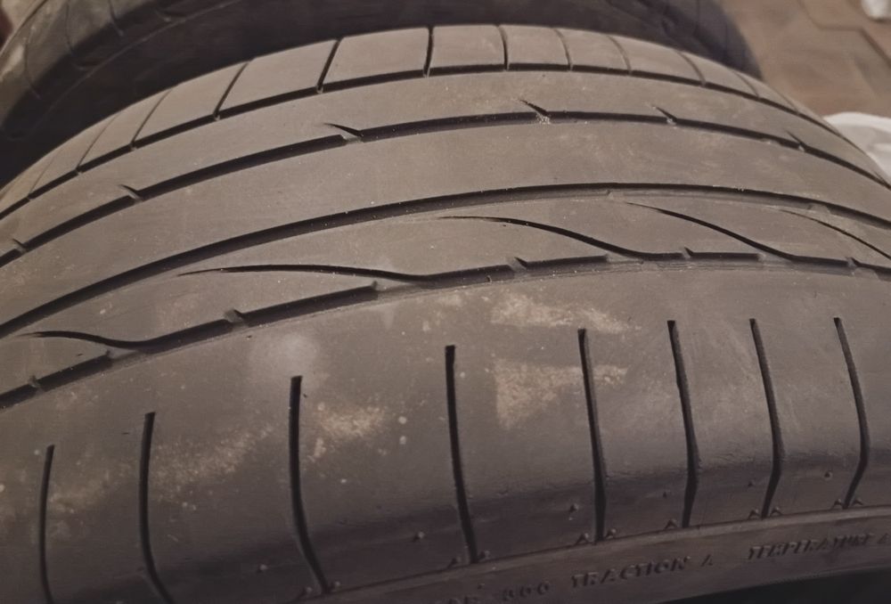 Шини Bridgestone Dueler H/P R19 255/55 111Н літо комплект